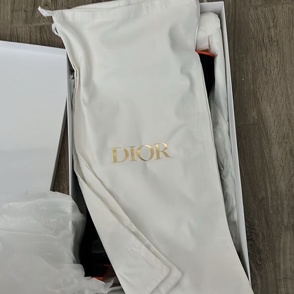 Dior Idole calfskin boots - Picture 2 of 8
